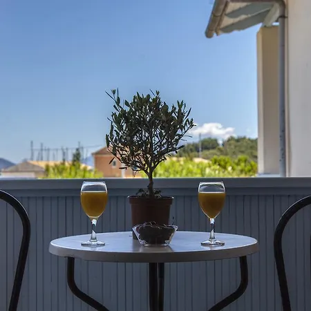 Armonia Nakas Aparthotel Yénion