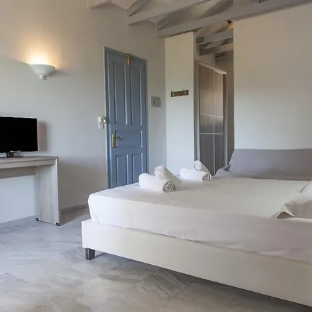 Armonia Nakas Apartahotel 3*