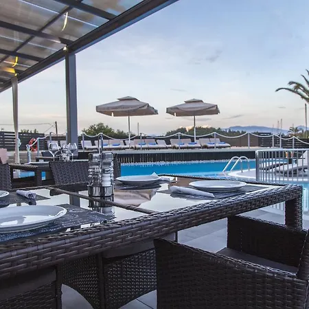 Armonia Nakas Hotel apartamentowy 3*
